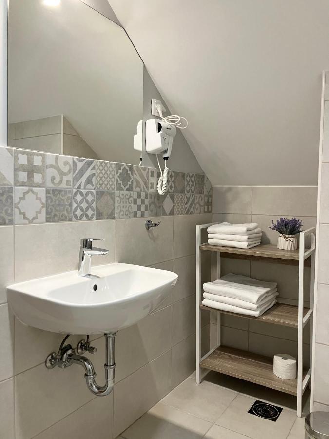 Petlov Salas Rooms Novi Sad Eksteriør billede