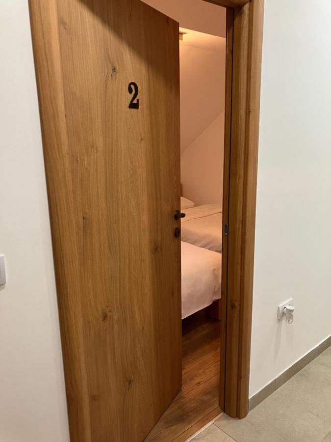 Petlov Salas Rooms Novi Sad Eksteriør billede