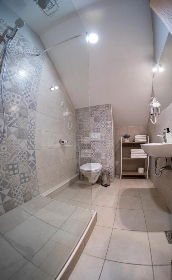 Petlov Salas Rooms Novi Sad Eksteriør billede